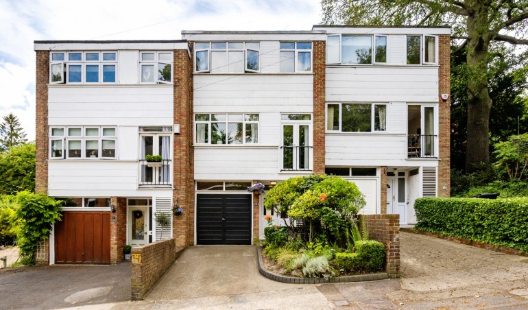 Shrubbery Road, Gravesend, Kent, DA12 1JW