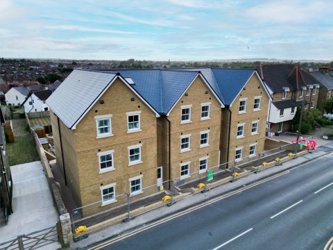 View Full Details for Milton Mount, Old Road East, Gravesend, Kent, DA12 1DJ