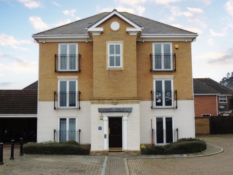 View Full Details for Cheldoc Rise, St. Marys Island, Chatham, Kent, ME4 3EL