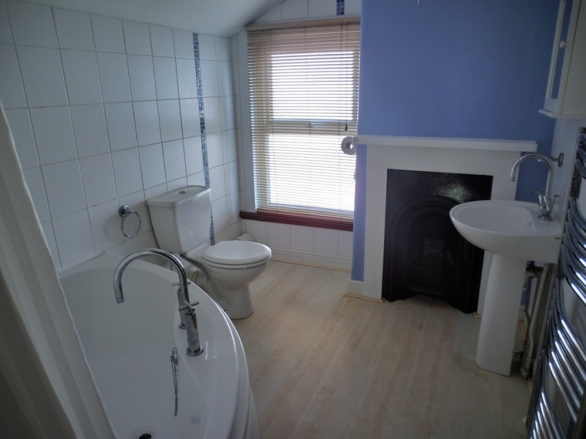 Images for Granville Road, Gravesend, Kent, DA11 0JU