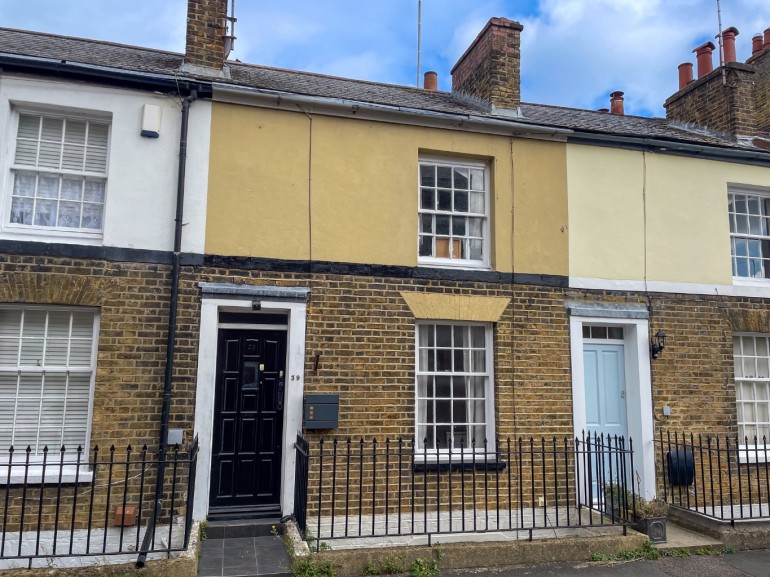 East Terrace, Gravesend, Kent, DA12 2DB