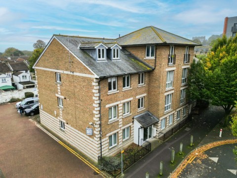 View Full Details for Fairways Court, The Grove, Gravesend, Kent, DA12 1EP