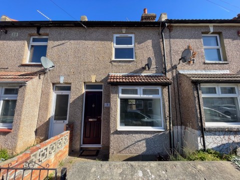 View Full Details for Churchill Road, Gravesend, Kent, DA11 7AQ