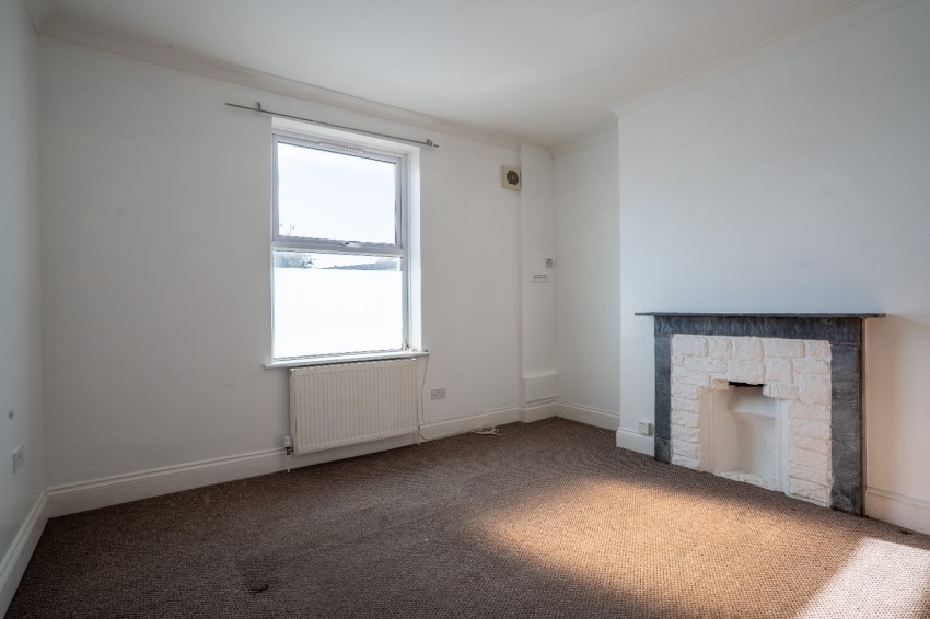 Images for 111 London Road, Northfleet, Gravesend, Kent, DA11 9LZ