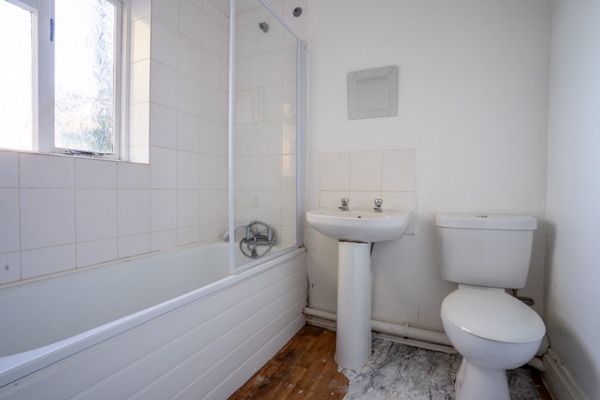 Images for 111 London Road, Northfleet, Gravesend, Kent, DA11 9LZ