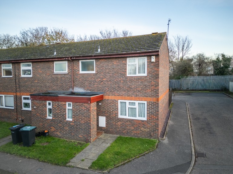 Orchard Road, Northfleet, Gravesend, Kent, DA11 8HU