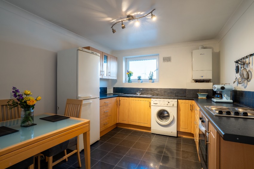 Images for Warren Hastings Court, Pier Road, Northfleet, Gravesend, Kent, DA11 9NL