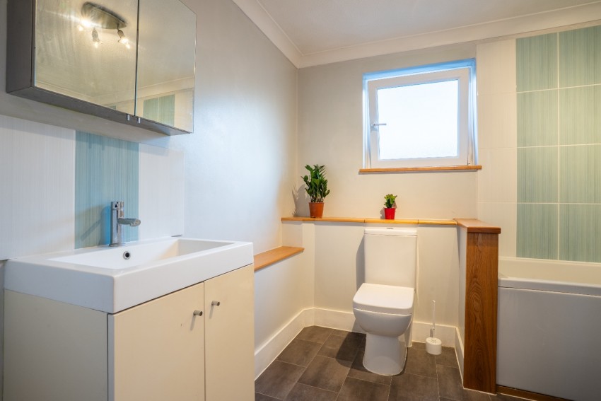 Images for Warren Hastings Court, Pier Road, Northfleet, Gravesend, Kent, DA11 9NL