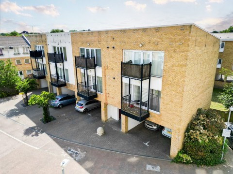 View Full Details for Amazon Court, Admirals Way, Gravesend, Kent, DA12 2AY