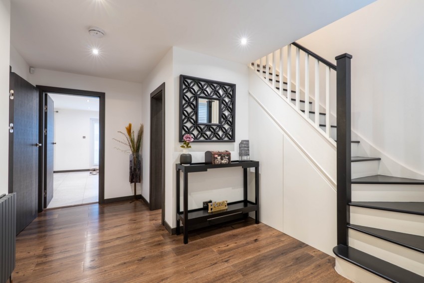 Images for Valley Drive, Gravesend, Kent, DA12 5RR