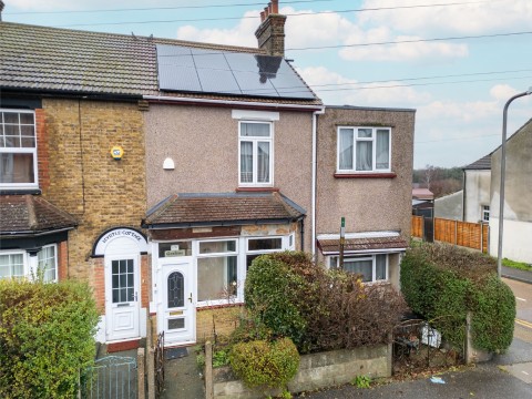 View Full Details for Park Avenue, Northfleet, Gravesend, Kent, DA11