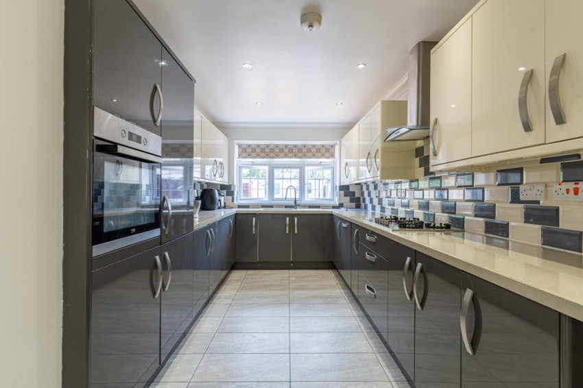 Images for Valley Drive, Gravesend, Kent, DA12 5RR