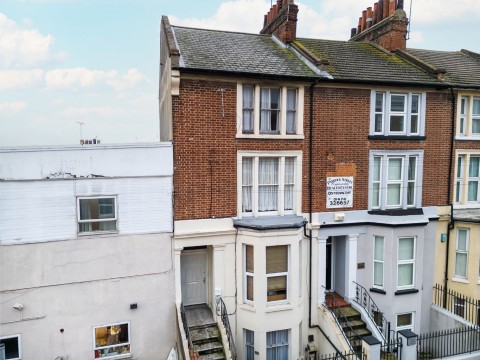 View Full Details for Parrock Street, Gravesend, DA12 1EX