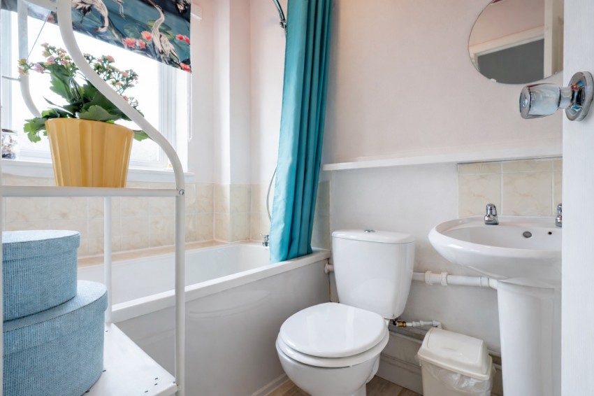 Images for Thistledown, Gravesend, Kent, DA12 5ET