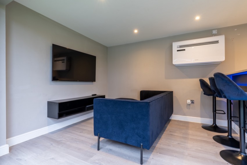 Images for Cirrus Crescent, Gravesend