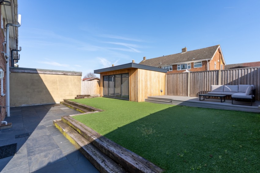 Images for Cirrus Crescent, Gravesend