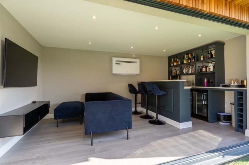 Images for Cirrus Crescent, Gravesend