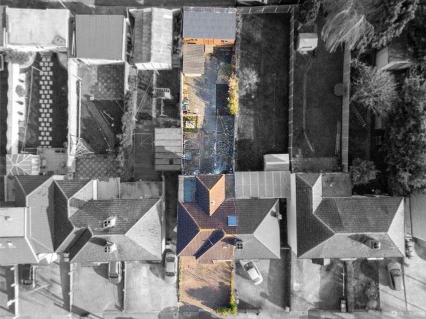 Images for Valley Drive, Gravesend, DA12 5RR