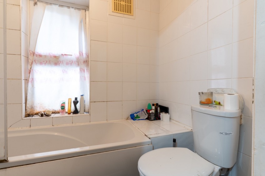 Images for Poplar Avenue, Gravesend, Kent, DA12