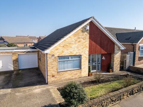 View Full Details for Cambria Crescent, Gravesend, Kent, DA12 4NY