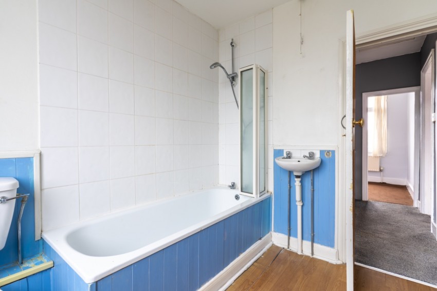 Images for Earl Road, Northfleet, Gravesend, Kent, DA11 7AF