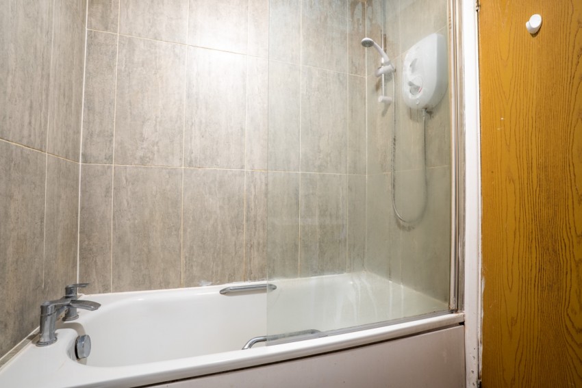 Images for Vine Court, Brewhouse Yard, Gravesend, Kent, DA12 2EJ