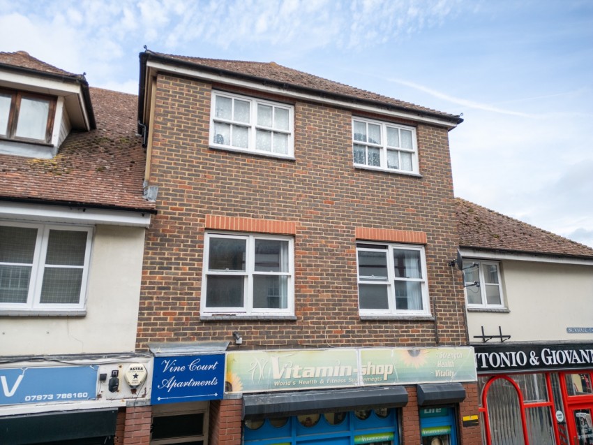 Images for Vine Court, Brewhouse Yard, Gravesend, Kent, DA12 2EJ