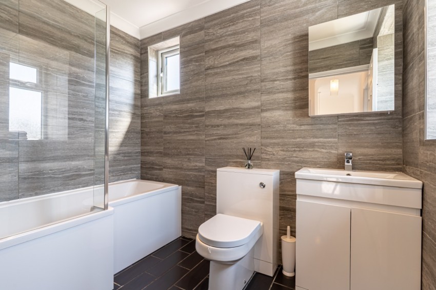 Images for Lamorna Avenue, Gravesend, Kent, DA12
