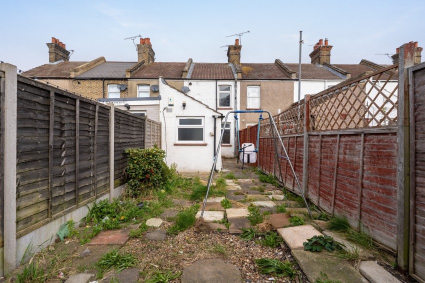 Images for Hartfield Place, Northfleet, Gravesend, Kent, DA11 9QU