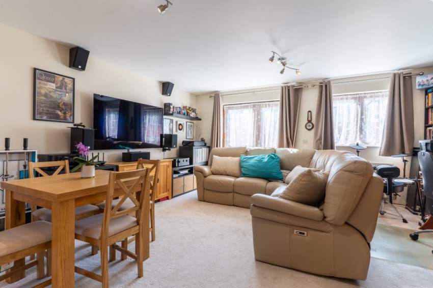 Images for Palmer Avenue, Gravesend, Kent, DA12 5NG
