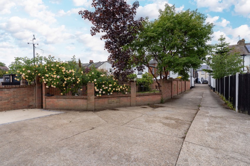 Images for Whitehill Road, Gravesend, DA12