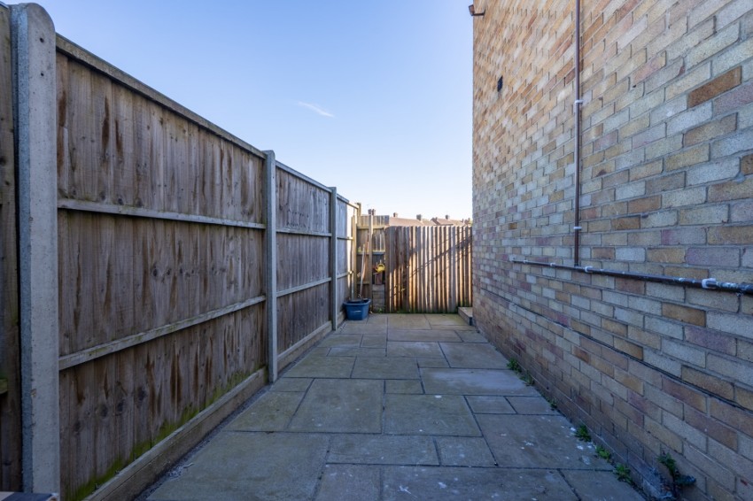 Images for Farlow Close, Northfleet, DA11 7JD