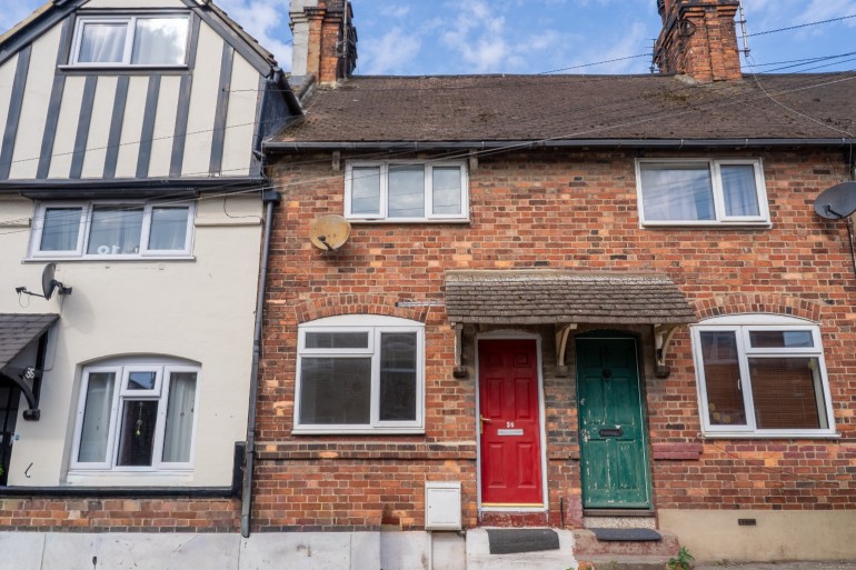 Taunton Road, Northfleet, Gravesend, Kent, DA11 9BY