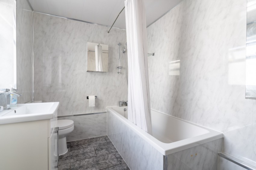 Images for Wellington Street, Gravesend, Kent, DA12 1JQ
