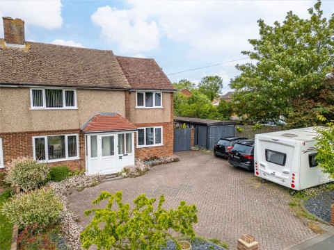 View Full Details for Hever Court Road, Gravesend, Kent, DA12 5EQ