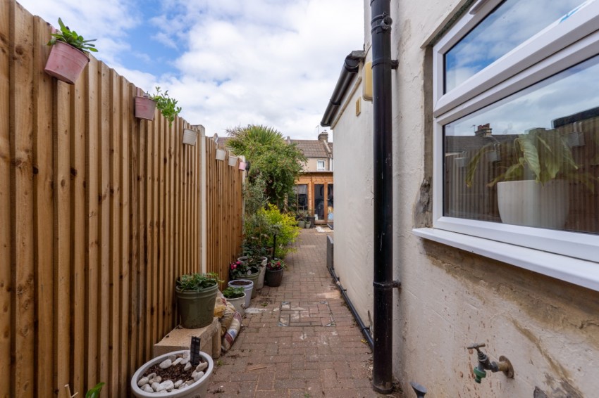 Images for Singlewell Road, Gravesend, Kent, DA11 7PU