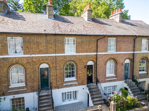View Full Details for Shrubbery Road, Gravesend, Kent, DA12 1JW