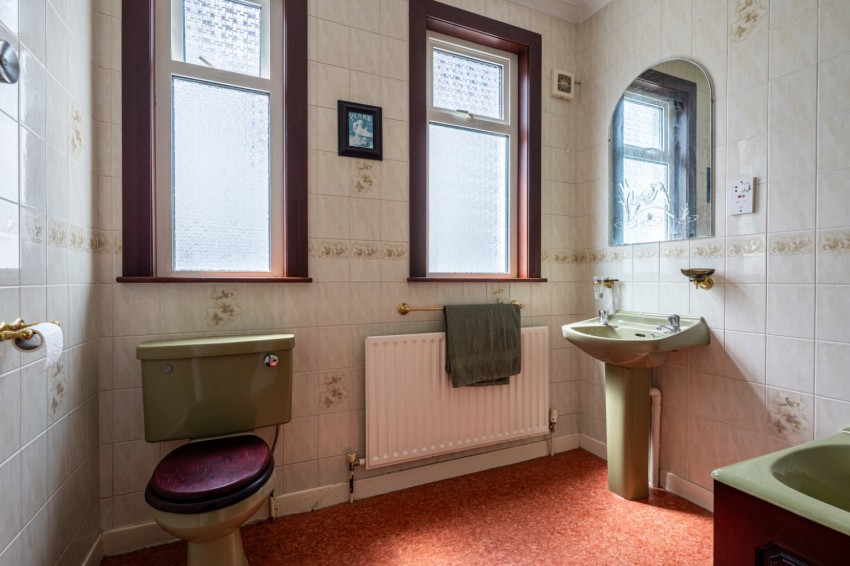 Images for Cross Lane East, Gravesend, Kent, DA12 5HB