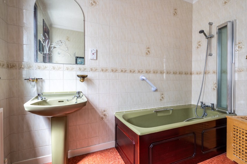 Images for Cross Lane East, Gravesend, Kent, DA12 5HB