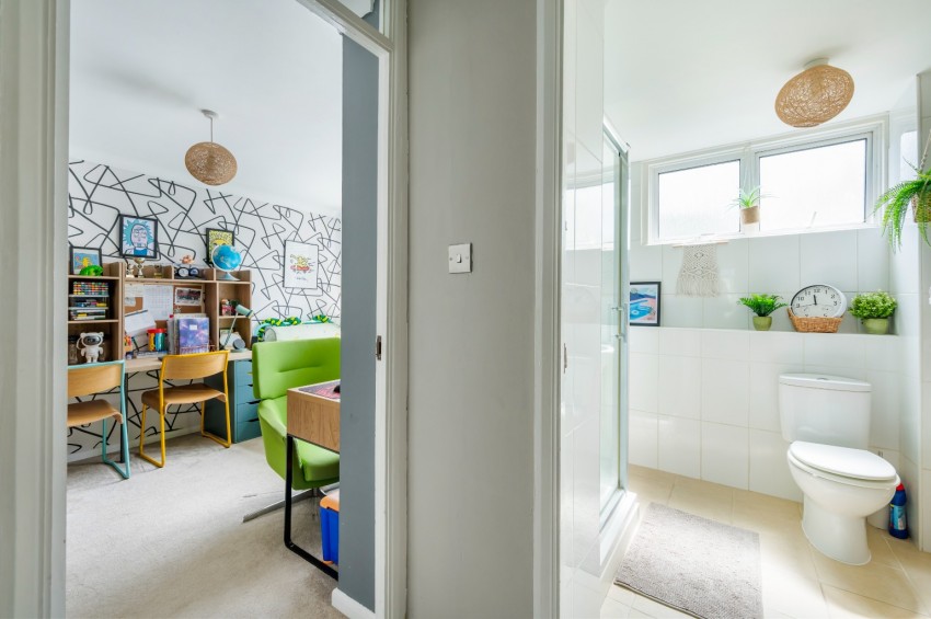 Images for Shrubbery Road, Gravesend, Kent, DA12 1JW