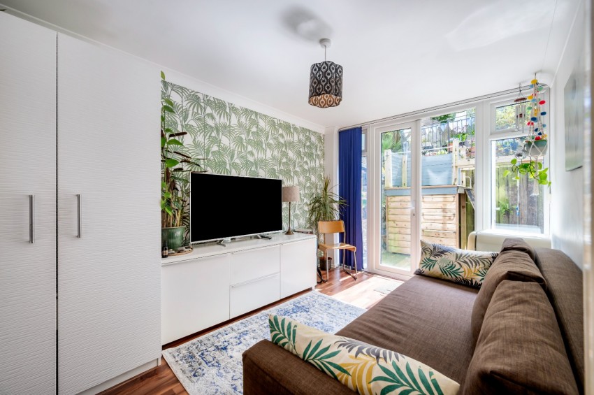 Images for Shrubbery Road, Gravesend, Kent, DA12 1JW