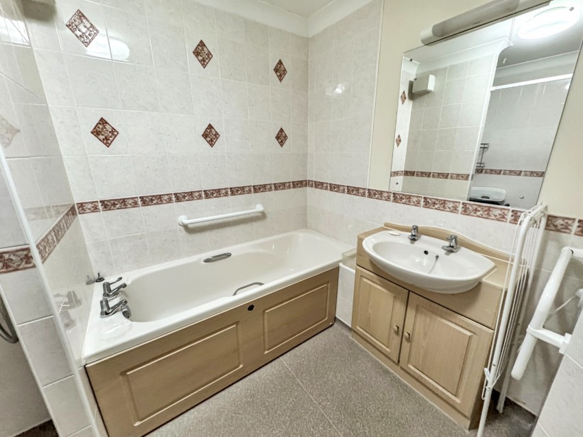Images for Nelson Court, Glen View, Gravesend, Kent, DA12