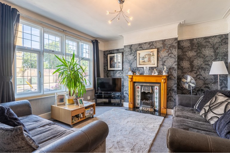 London Road, Northfleet, Gravesend, Kent, DA11 9LY