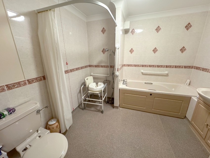 Images for Nelson Court, Glen View, Gravesend, Kent, DA12 1PL