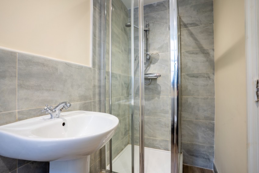 Images for Shrubbery Road, Gravesend, Kent, DA12 1JW