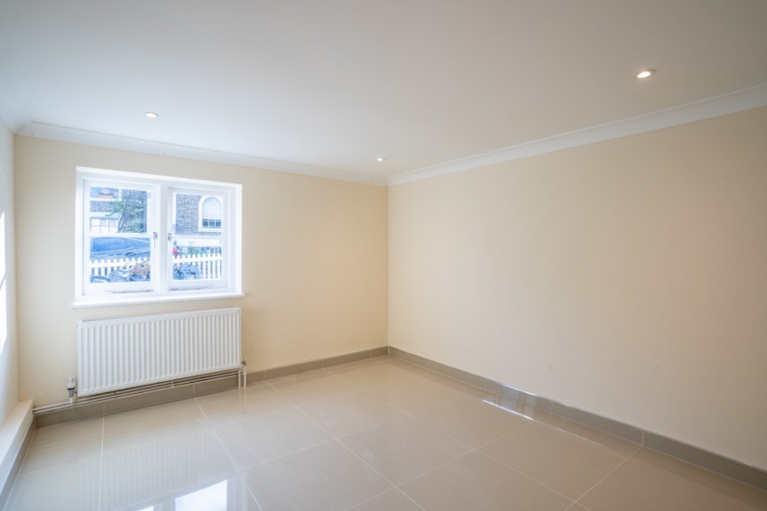 Images for Shrubbery Road, Gravesend, Kent, DA12 1JW