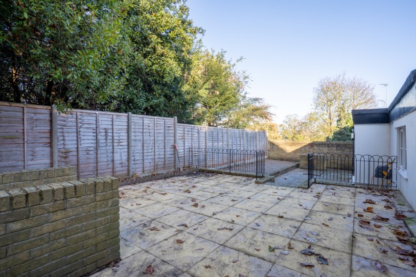 Images for Shrubbery Road, Gravesend, Kent, DA12 1JW
