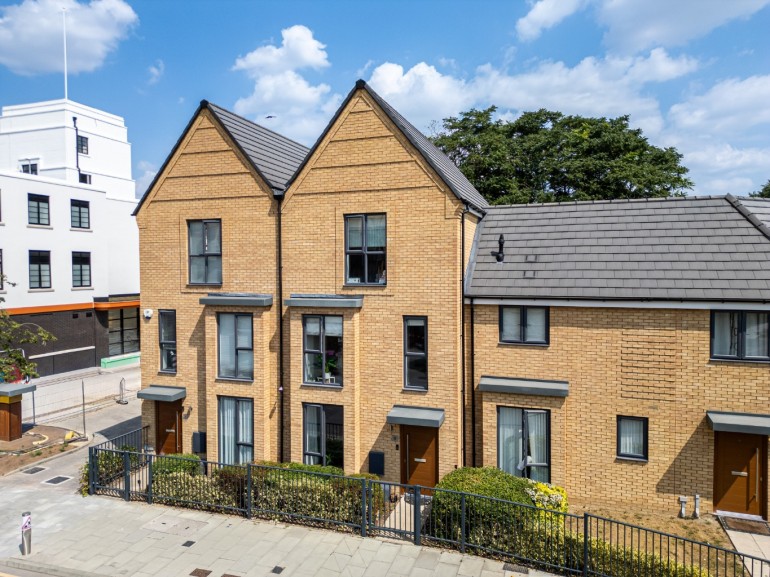 Crete Hall Road, Northfleet, Gravesend, Kent, DA11 9GP