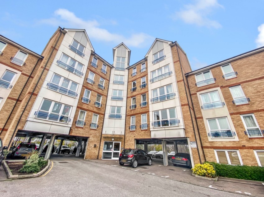 Images for Fairfield Square, Stuart Road, Gravesend, Kent, DA11 0DT