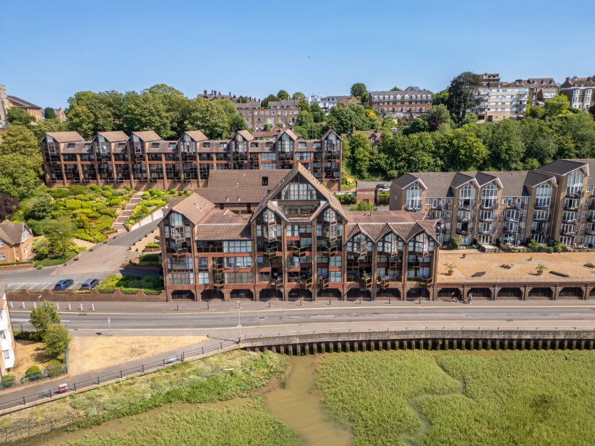 Images for Seaford Court, Esplanade, Rochester, Kent, ME1 1QA